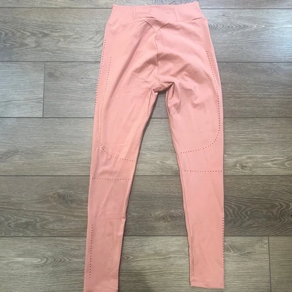 Gymshark Laser Cut Leggings, Peach, High-rise, Size Medium, Womens - Picture 12 of 13